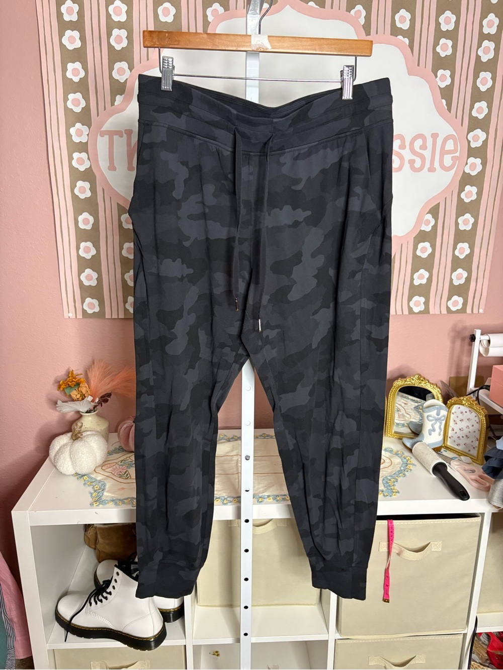 Lululemon Camo Jogger sweat pants